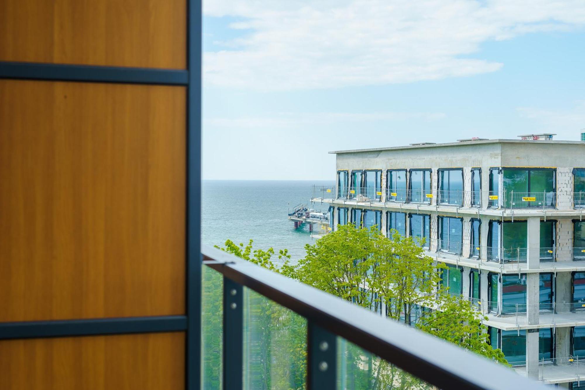 Aquamarina Prima Deluxe Studios With Sea View By Noclegi Renters Miedzyzdroje Exterior photo