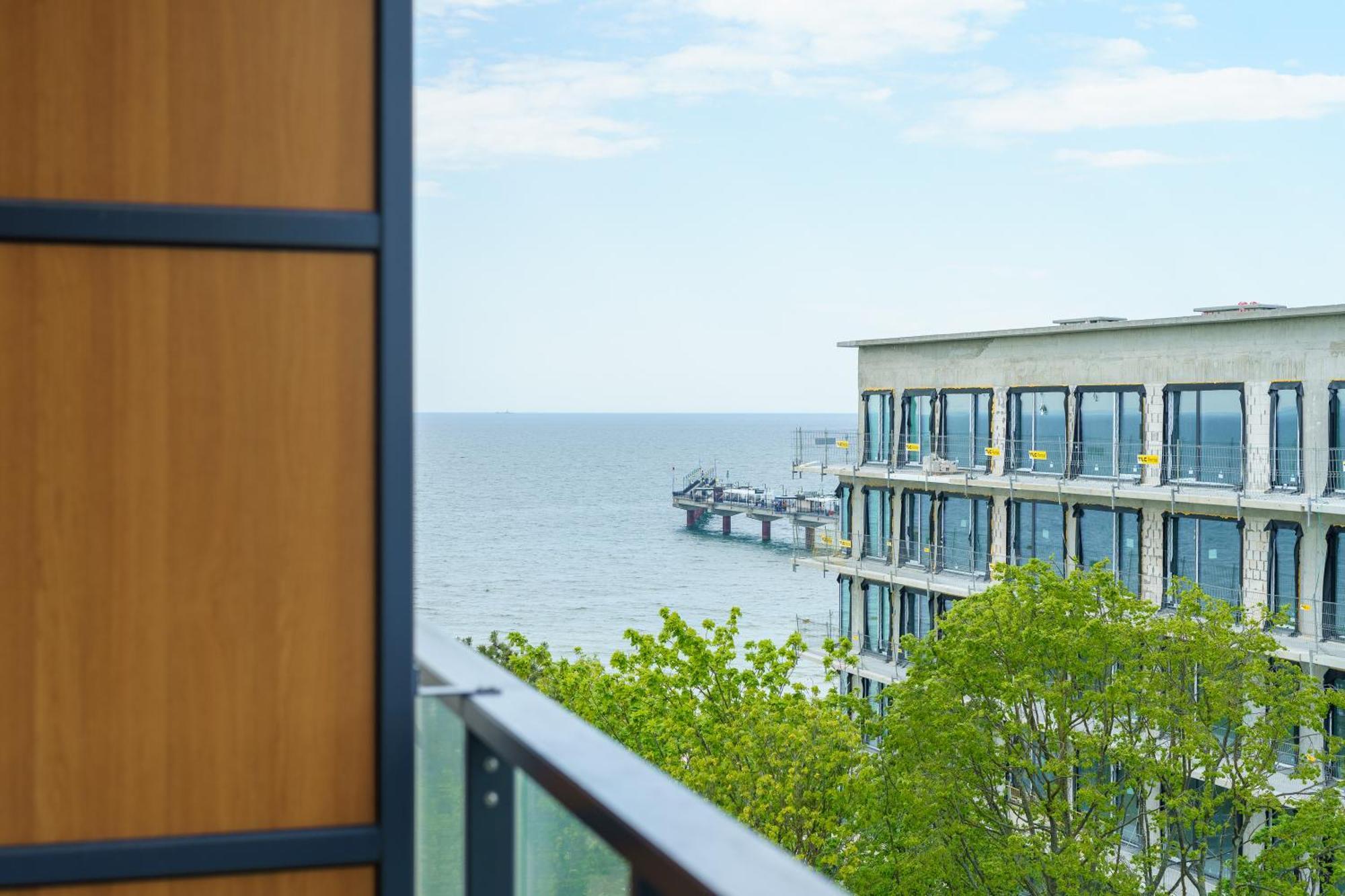 Aquamarina Prima Deluxe Studios With Sea View By Noclegi Renters Miedzyzdroje Exterior photo